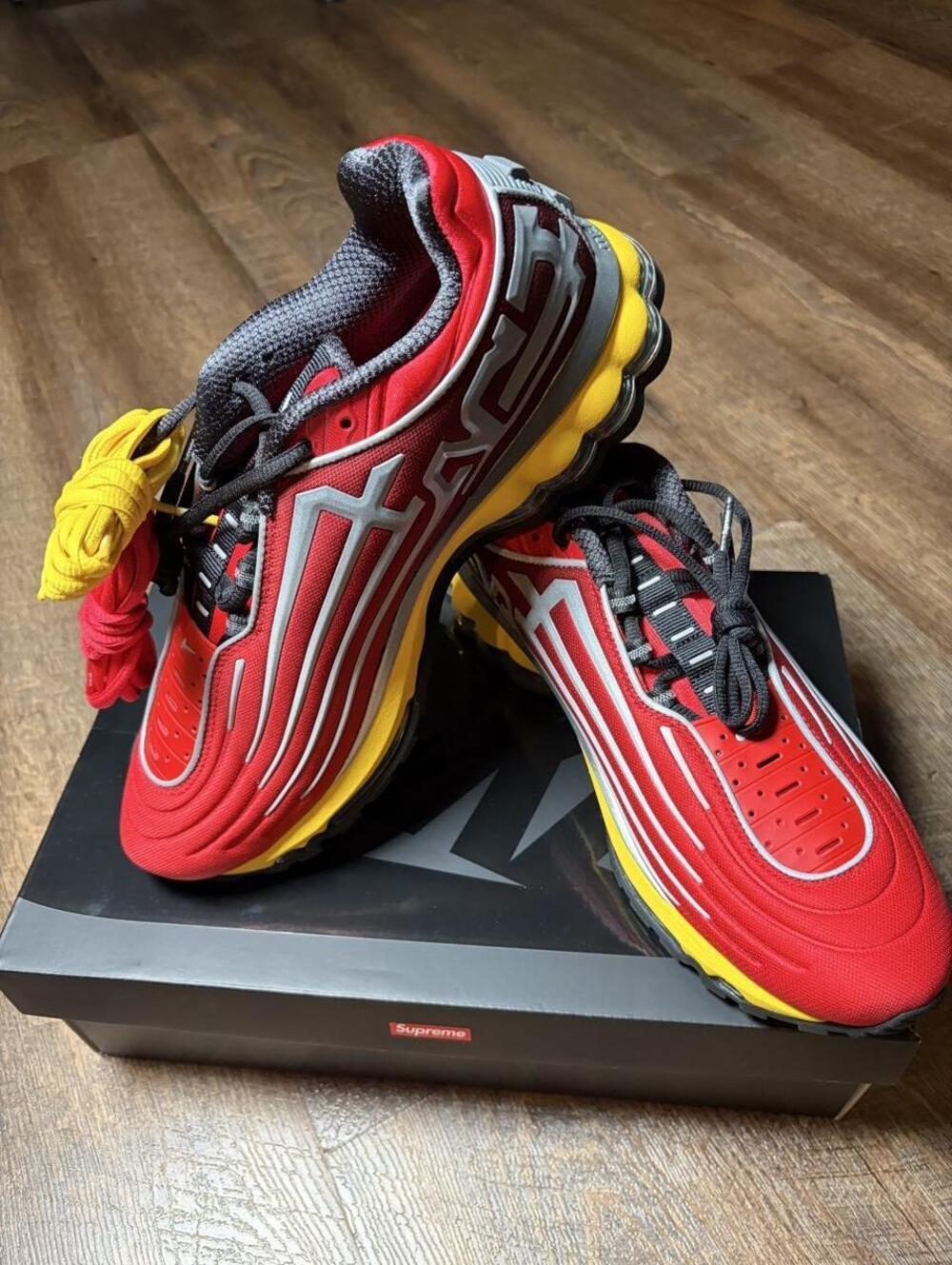 Size 10.5 - Nike Air Max 2001 Air Ecstasy Supreme University